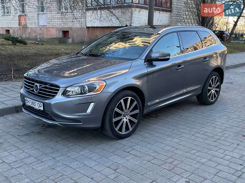 Внедорожник / Кроссовер Volvo XC60 2017 в Львове