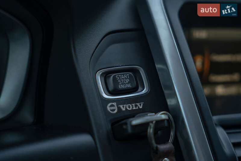 Позашляховик / Кросовер Volvo XC60 2014 в Чернівцях