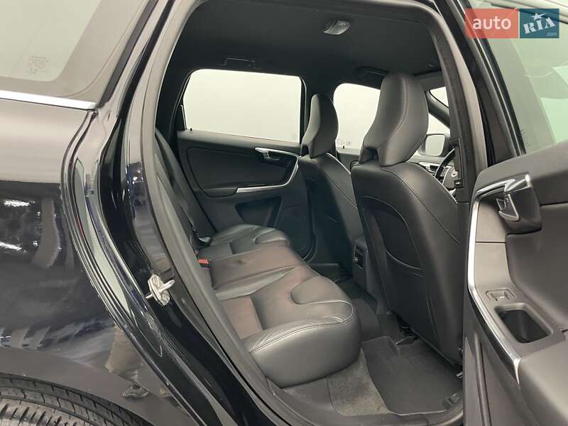 Позашляховик / Кросовер Volvo XC60 2015 в Києві фото 21 Позашляховик / Кросовер Volvo XC60 2015 в Києві