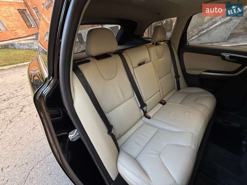 Внедорожник / Кроссовер Volvo XC60 2014 в Тернополе фото 152 Внедорожник / Кроссовер Volvo XC60 2014 в Тернополе