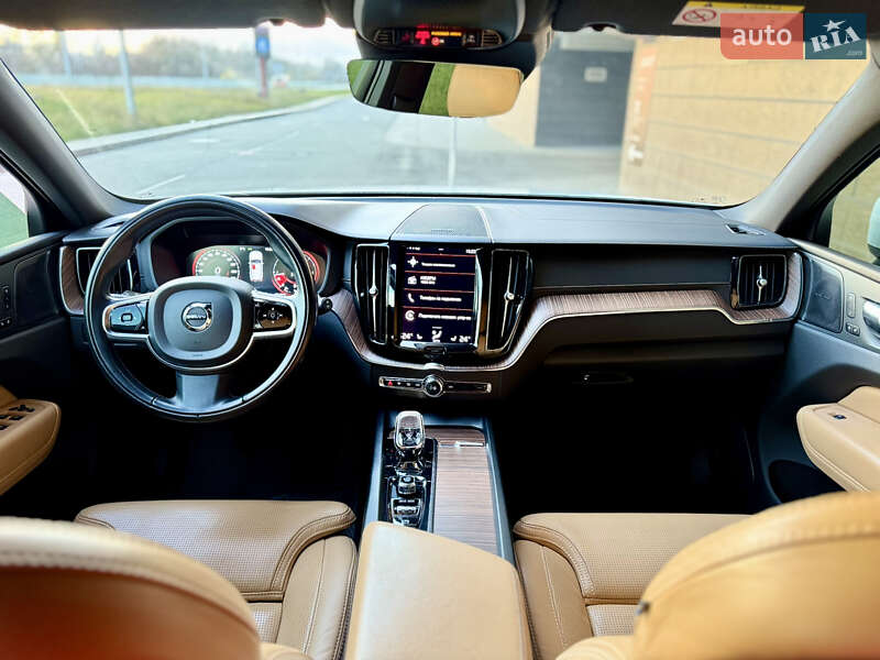 Позашляховик / Кросовер Volvo XC60 2020 в Києві