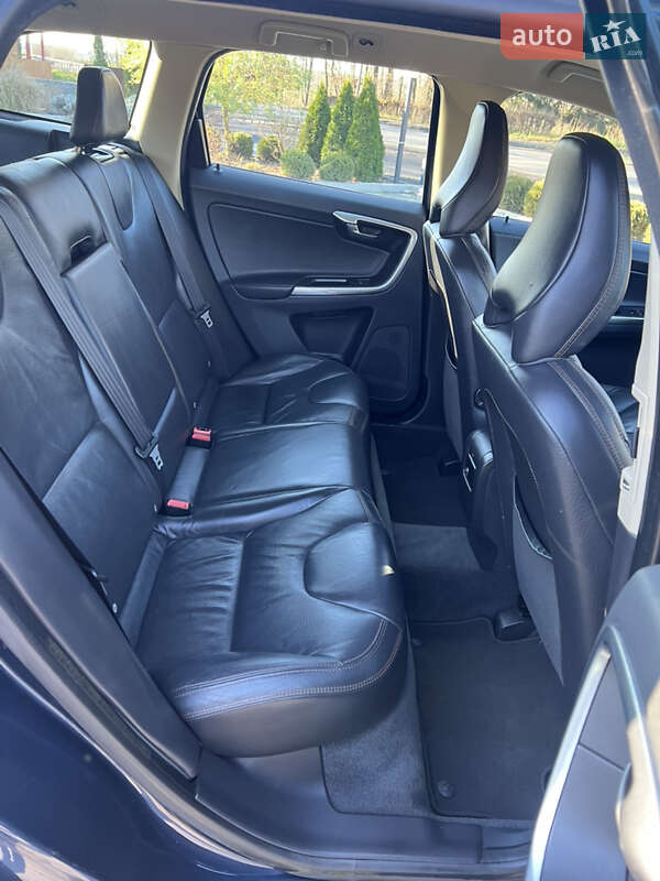 Внедорожник / Кроссовер Volvo XC60 2012 в Луцке