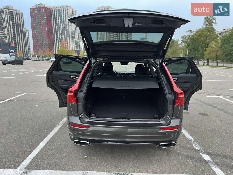 Внедорожник / Кроссовер Volvo XC60 2020 в Киеве