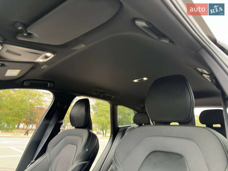 Внедорожник / Кроссовер Volvo XC60 2020 в Киеве