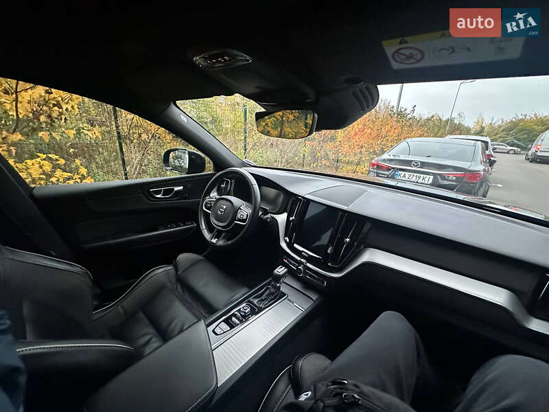 Внедорожник / Кроссовер Volvo XC60 2020 в Киеве