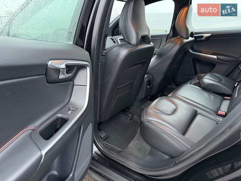 Позашляховик / Кросовер Volvo XC60 2016 в Києві