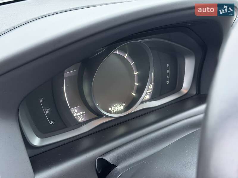 Позашляховик / Кросовер Volvo XC60 2016 в Києві