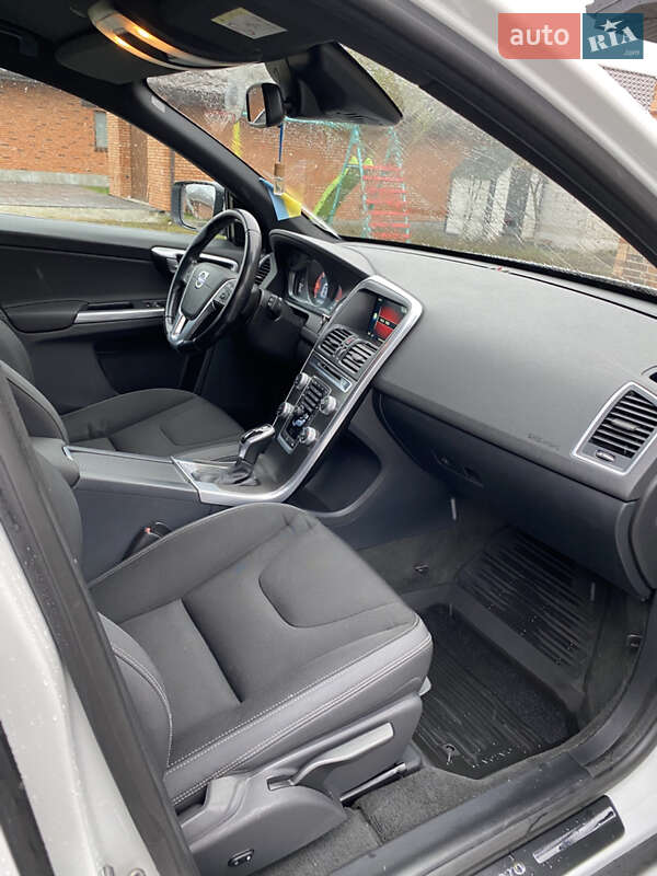 Внедорожник / Кроссовер Volvo XC60 2014 в Сарнах фото 10 Внедорожник / Кроссовер Volvo XC60 2014 в Сарнах