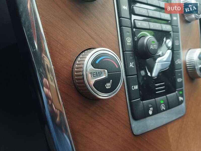 Внедорожник / Кроссовер Volvo XC60 2016 в Киеве фото 45 Внедорожник / Кроссовер Volvo XC60 2016 в Киеве