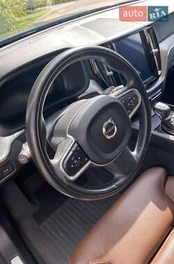 Внедорожник / Кроссовер Volvo XC60 2018 в Ровно