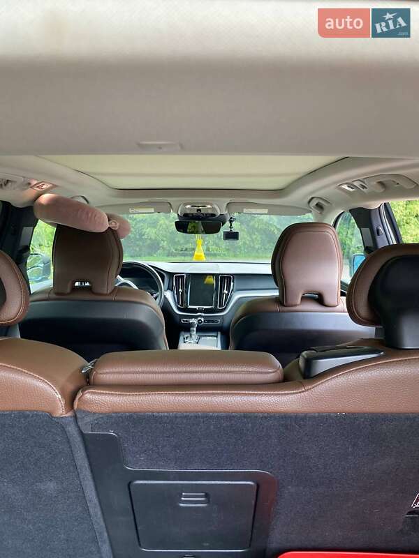 Внедорожник / Кроссовер Volvo XC60 2018 в Ровно
