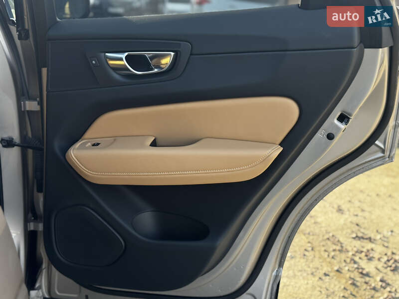 Внедорожник / Кроссовер Volvo XC60 2022 в Житомире фото 49 Внедорожник / Кроссовер Volvo XC60 2022 в Житомире