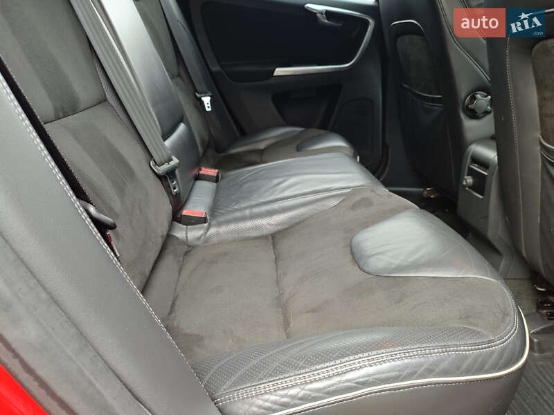 Позашляховик / Кросовер Volvo XC60 2013 в Києві