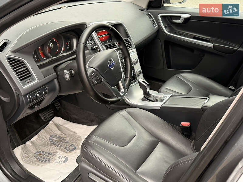 Внедорожник / Кроссовер Volvo XC60 2017 в Ивано-Франковске фото 43 Внедорожник / Кроссовер Volvo XC60 2017 в Ивано-Франковске