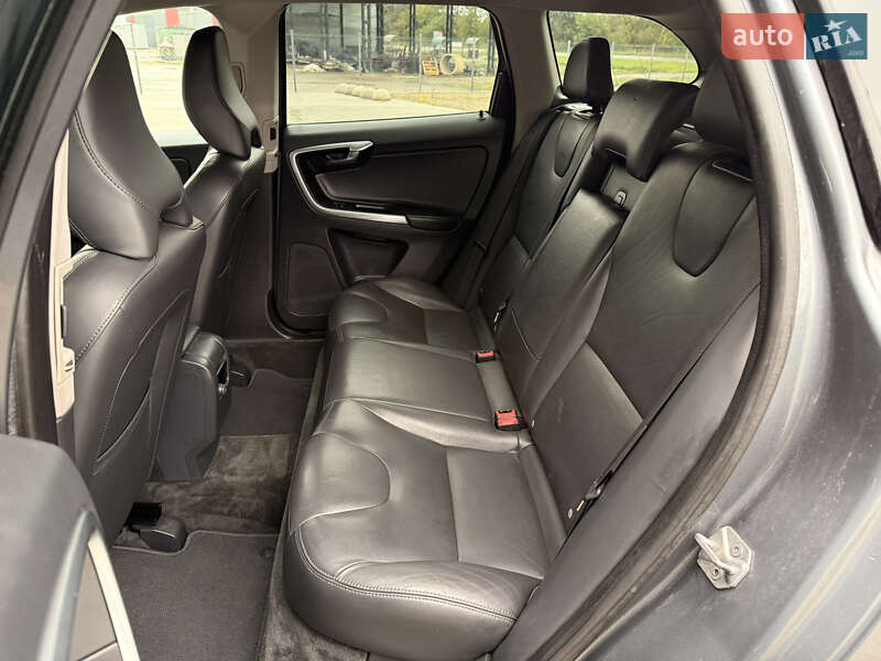 Внедорожник / Кроссовер Volvo XC60 2017 в Ивано-Франковске фото 51 Внедорожник / Кроссовер Volvo XC60 2017 в Ивано-Франковске