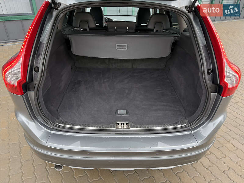 Внедорожник / Кроссовер Volvo XC60 2017 в Ивано-Франковске фото 56 Внедорожник / Кроссовер Volvo XC60 2017 в Ивано-Франковске