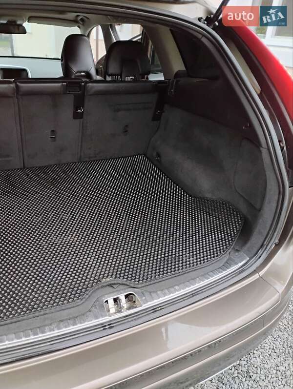 Позашляховик / Кросовер Volvo XC60 2013 в Житомирі