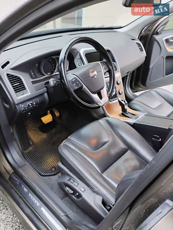 Позашляховик / Кросовер Volvo XC60 2013 в Житомирі