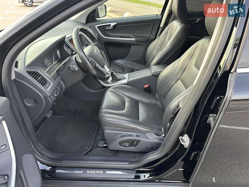 Позашляховик / Кросовер Volvo XC60 2016 в Києві