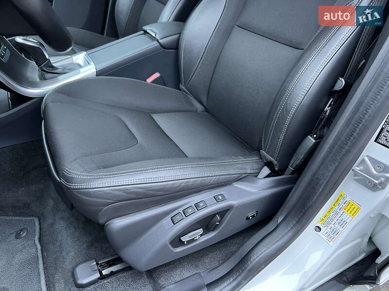 Позашляховик / Кросовер Volvo XC60 2016 в Рівному