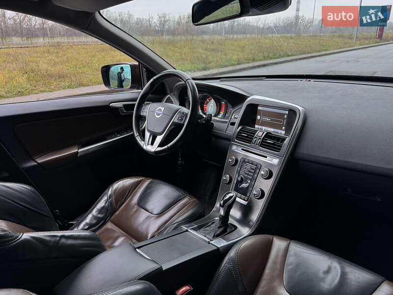 Внедорожник / Кроссовер Volvo XC60 2013 в Киеве фото 13 Внедорожник / Кроссовер Volvo XC60 2013 в Киеве