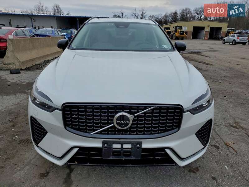 Позашляховик / Кросовер Volvo XC60 2025 в Дніпрі