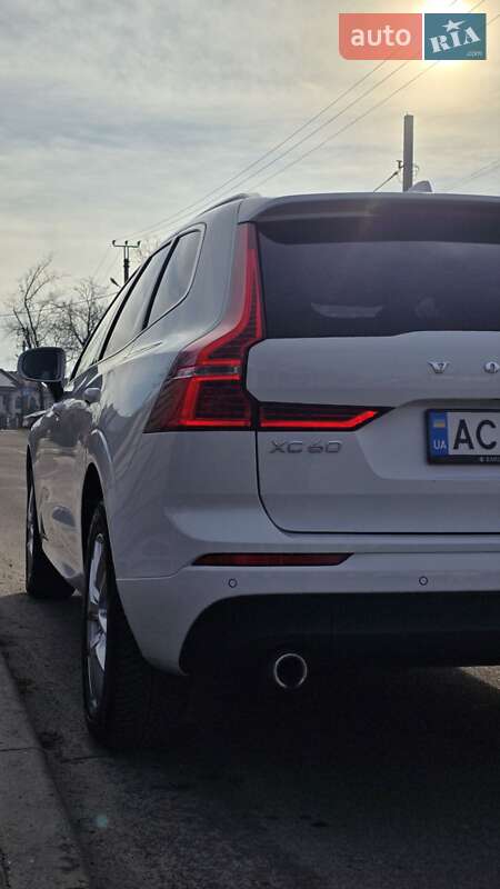 Внедорожник / Кроссовер Volvo XC60 2019 в Киеве