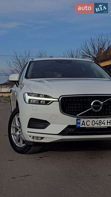 Внедорожник / Кроссовер Volvo XC60 2019 в Киеве