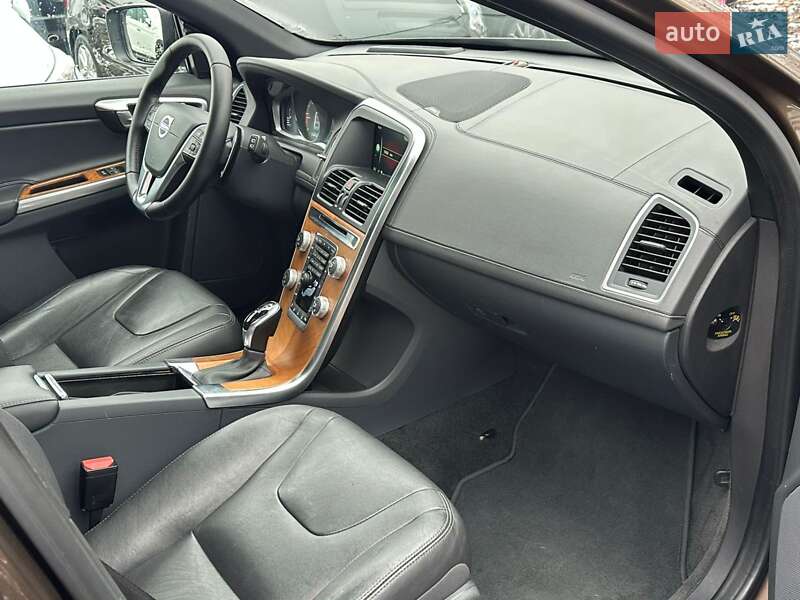 Позашляховик / Кросовер Volvo XC60 2016 в Луцьку фото 14 Позашляховик / Кросовер Volvo XC60 2016 в Луцьку