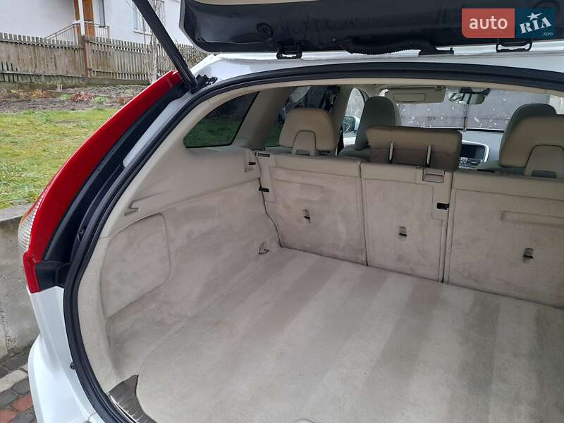 Позашляховик / Кросовер Volvo XC60 2016 в Львові