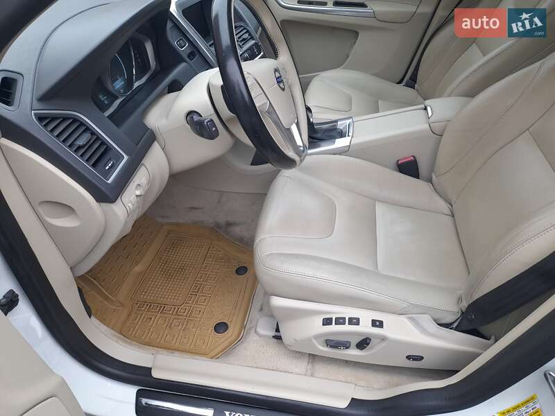 Позашляховик / Кросовер Volvo XC60 2016 в Львові