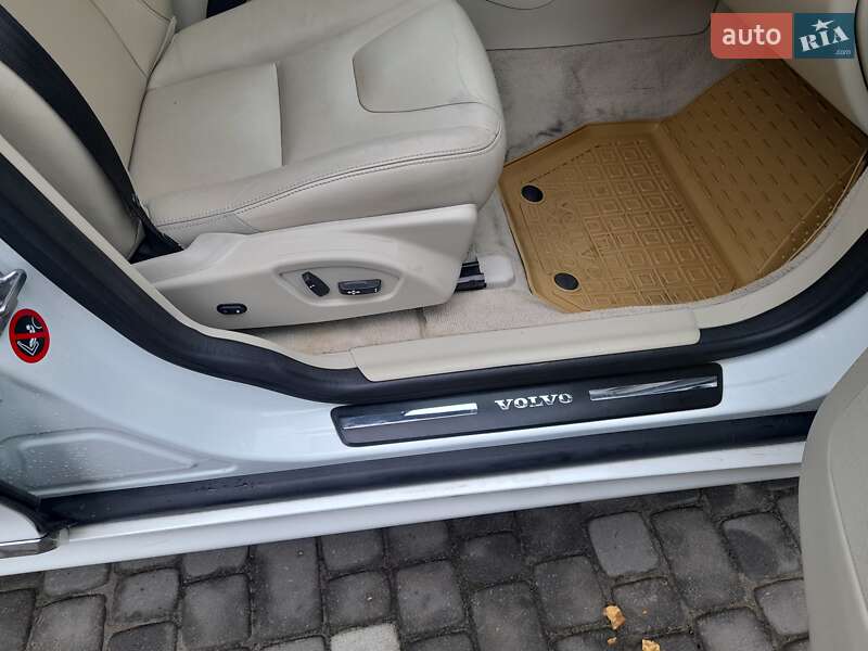 Позашляховик / Кросовер Volvo XC60 2016 в Львові