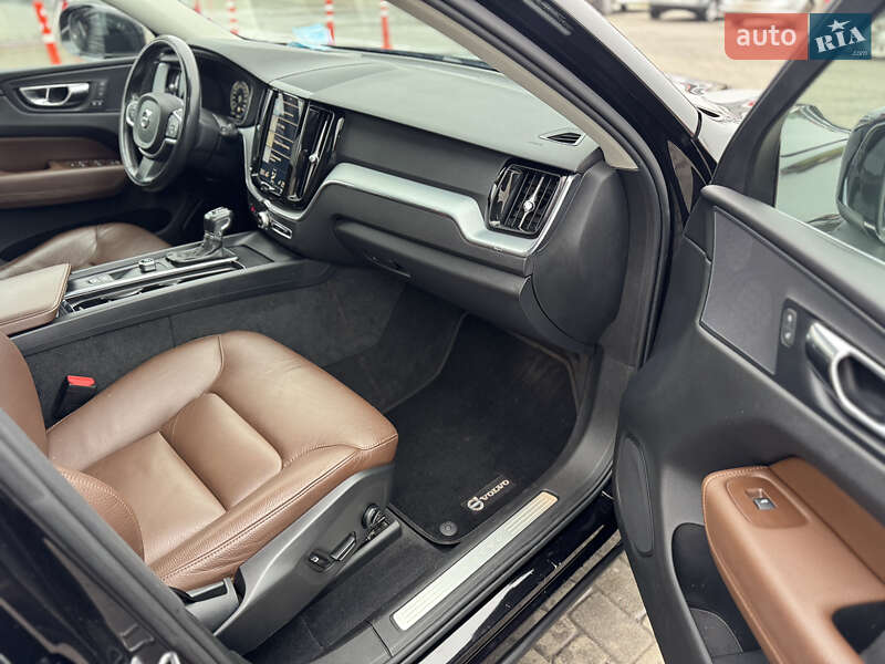 Позашляховик / Кросовер Volvo XC60 2017 в Новояворівську