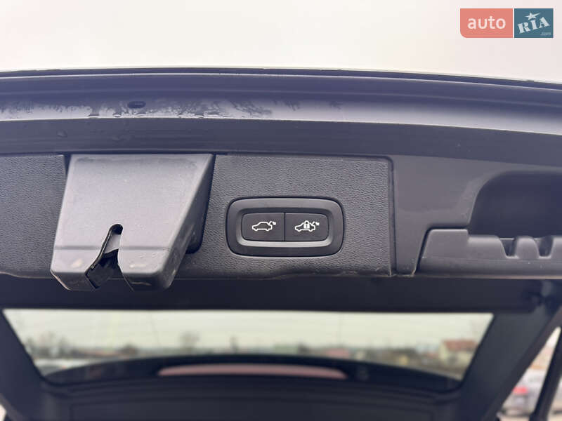 Позашляховик / Кросовер Volvo XC60 2017 в Новояворівську