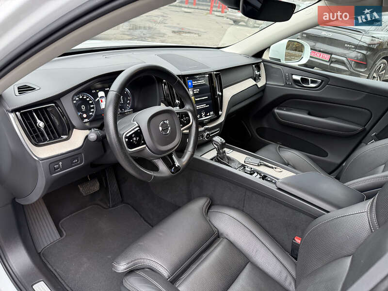 Внедорожник / Кроссовер Volvo XC60 2018 в Днепре фото 20 Внедорожник / Кроссовер Volvo XC60 2018 в Днепре
