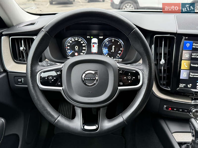Внедорожник / Кроссовер Volvo XC60 2018 в Днепре фото 24 Внедорожник / Кроссовер Volvo XC60 2018 в Днепре