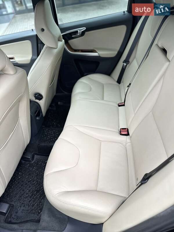 Позашляховик / Кросовер Volvo XC60 2014 в Полтаві