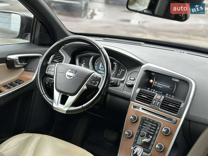 Позашляховик / Кросовер Volvo XC60 2014 в Полтаві