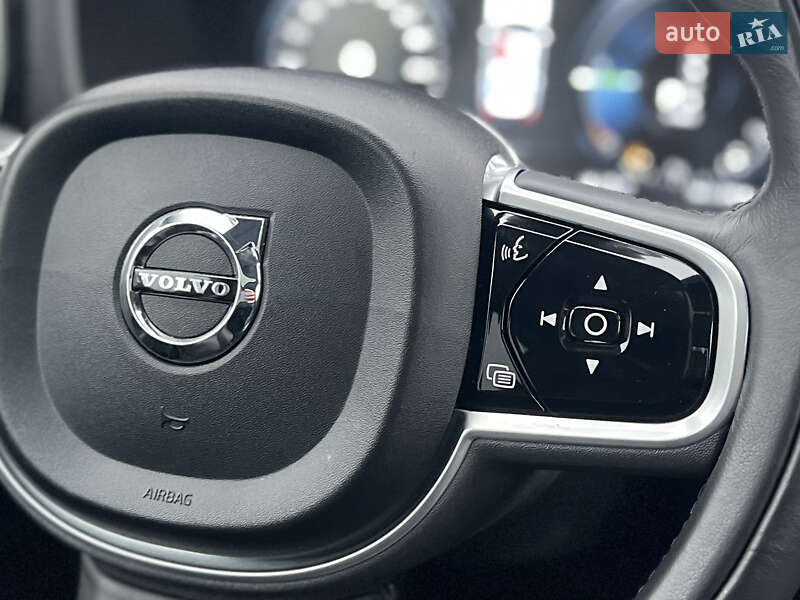 Внедорожник / Кроссовер Volvo XC60 2019 в Киеве