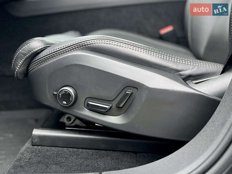 Внедорожник / Кроссовер Volvo XC60 2019 в Киеве