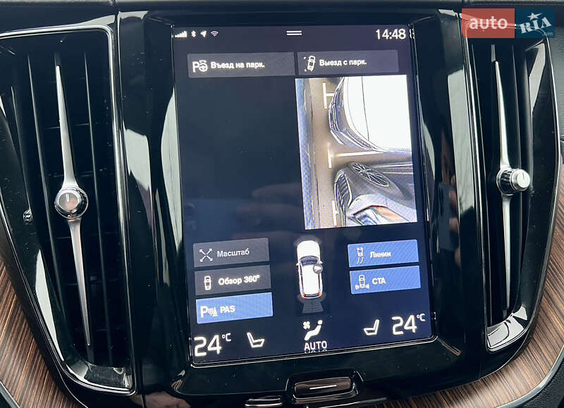 Внедорожник / Кроссовер Volvo XC60 2019 в Киеве