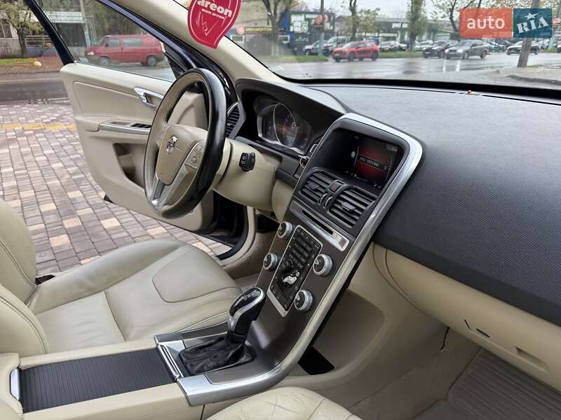 Внедорожник / Кроссовер Volvo XC60 2014 в Одессе