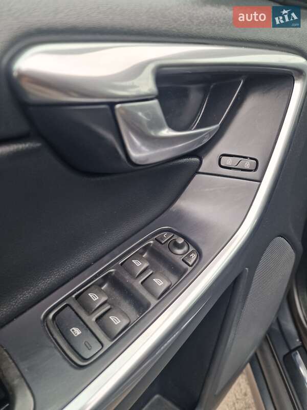 Позашляховик / Кросовер Volvo XC60 2015 в Луцьку фото 20 Позашляховик / Кросовер Volvo XC60 2015 в Луцьку