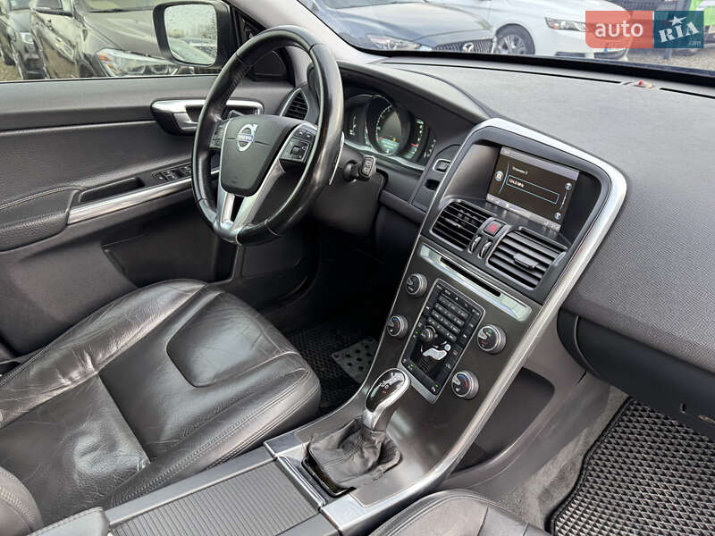 Внедорожник / Кроссовер Volvo XC60 2013 в Ивано-Франковске фото 28 Внедорожник / Кроссовер Volvo XC60 2013 в Ивано-Франковске