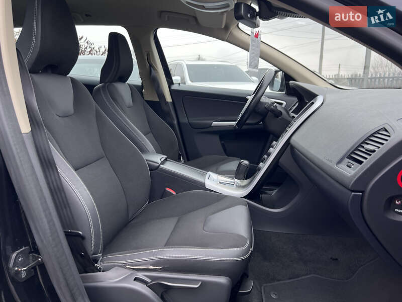 Позашляховик / Кросовер Volvo XC60 2011 в Нововолинську