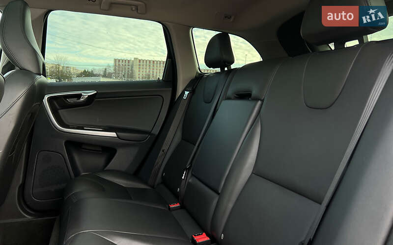 Позашляховик / Кросовер Volvo XC60 2015 в Львові фото 20 Позашляховик / Кросовер Volvo XC60 2015 в Львові