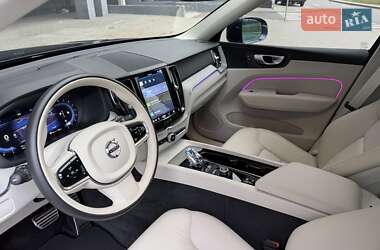 Внедорожник / Кроссовер Volvo XC60 2023 в Киеве