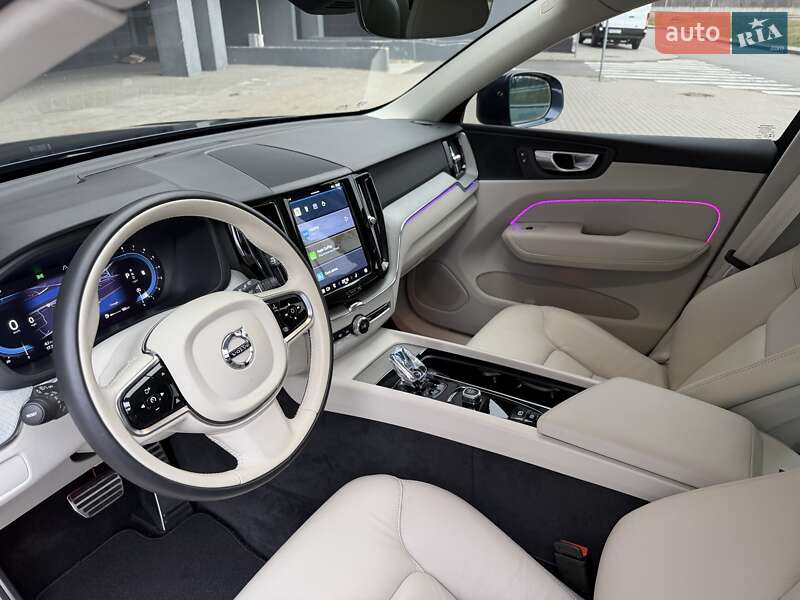 Внедорожник / Кроссовер Volvo XC60 2023 в Киеве