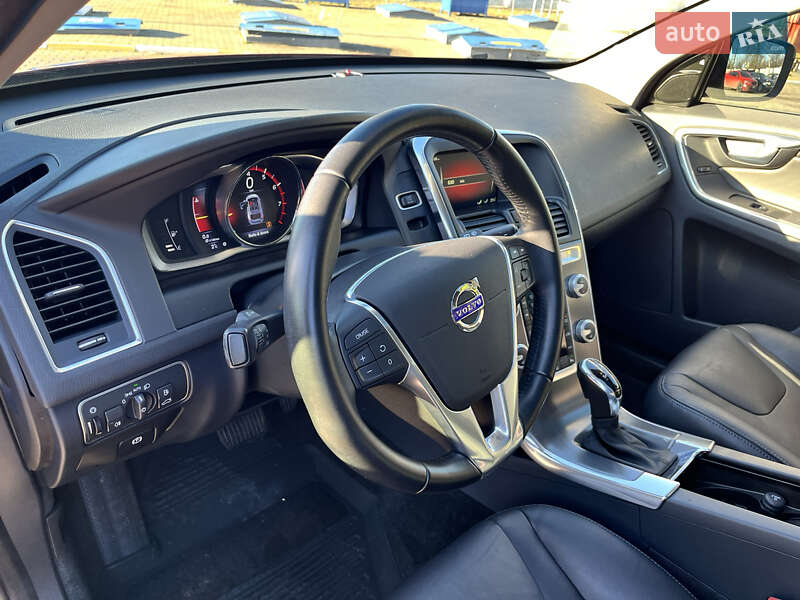 Позашляховик / Кросовер Volvo XC60 2016 в Києві фото 42 Позашляховик / Кросовер Volvo XC60 2016 в Києві