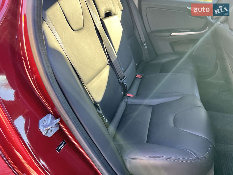 Позашляховик / Кросовер Volvo XC60 2016 в Києві фото 53 Позашляховик / Кросовер Volvo XC60 2016 в Києві
